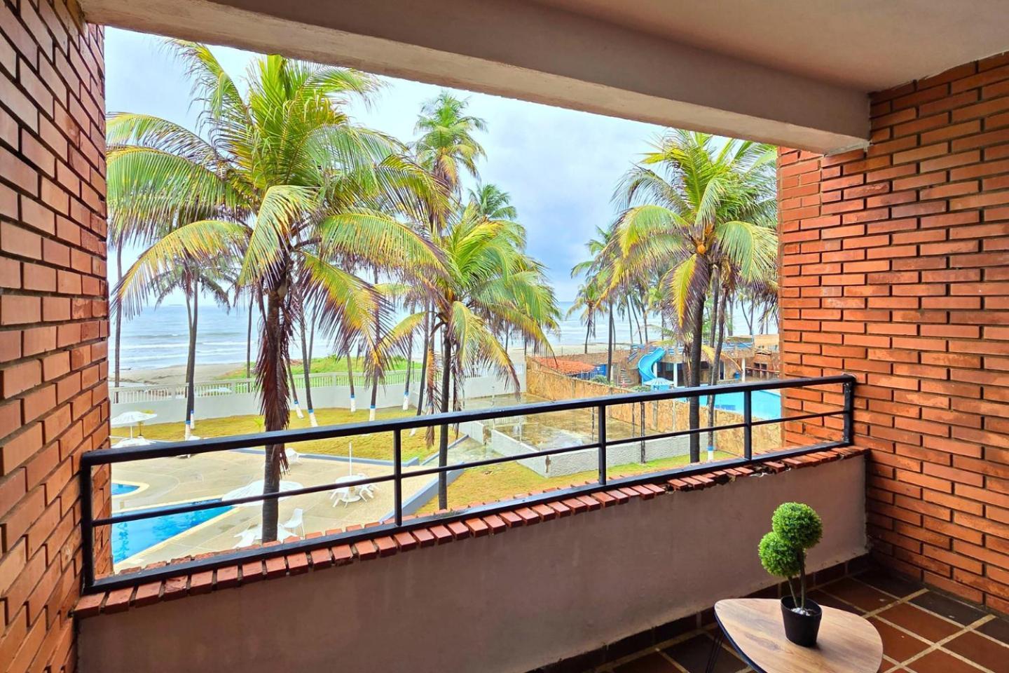 Tucacas, Frente Al Mar, Balcon, Piscina Y Playa Privada Apartment Екстериор снимка